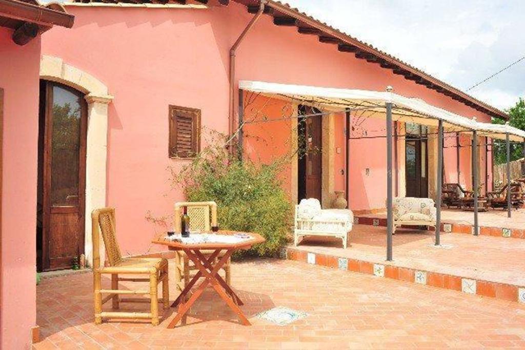Agriturismo Vita e Natura Noto Exterior foto